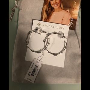 Kendra Scott Rhoan earrings